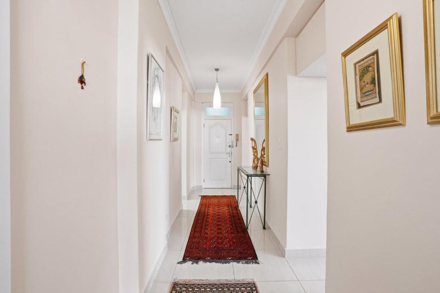 3 Bedroom Property for Sale in Three Anchor Bay Western Cape